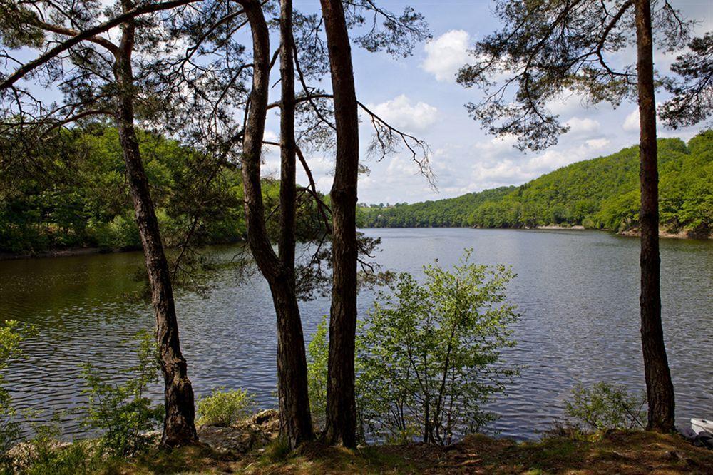 Hotel Du Lac Lacapelle-Viescamp Kültér fotó